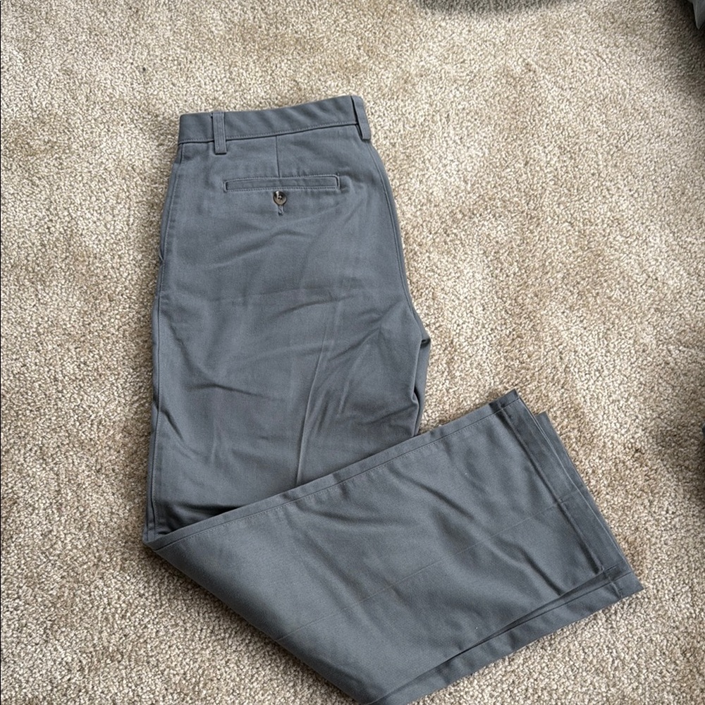 NWOT - Men's Gray/Green Pants - 33x32